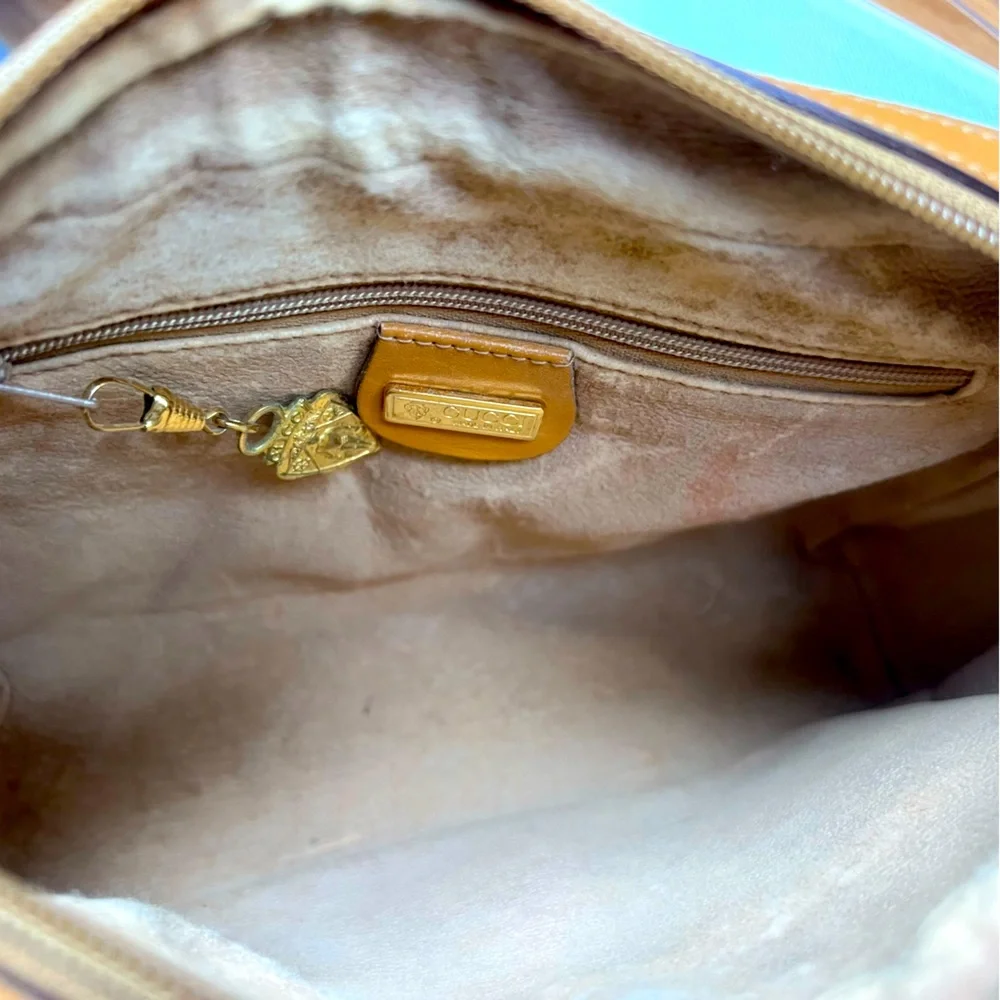 Vintage GUCCI logo zip shoulder bag purse - Picture 7 of 10